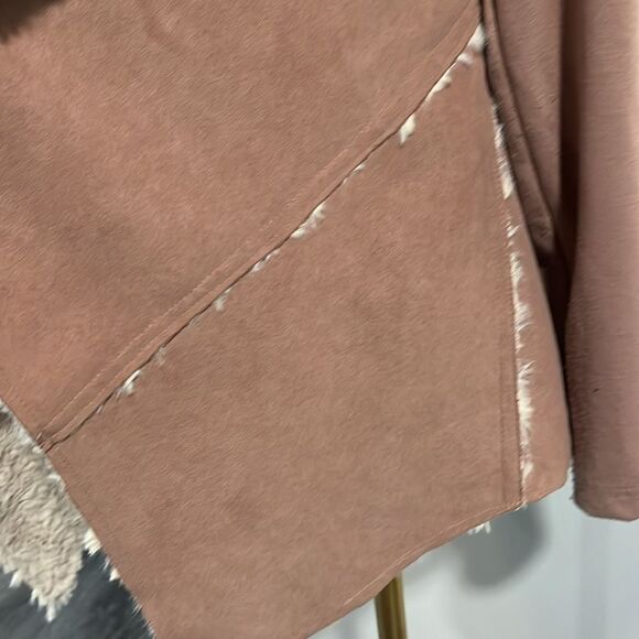Women's blush Jacket with Cream blush faux Fur Collar - Picture 3 of 8